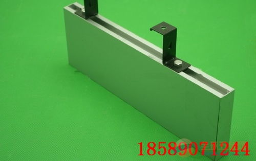 蘭州異形鋁方通廠家 五金產品研發(fā)的創(chuàng)新之路